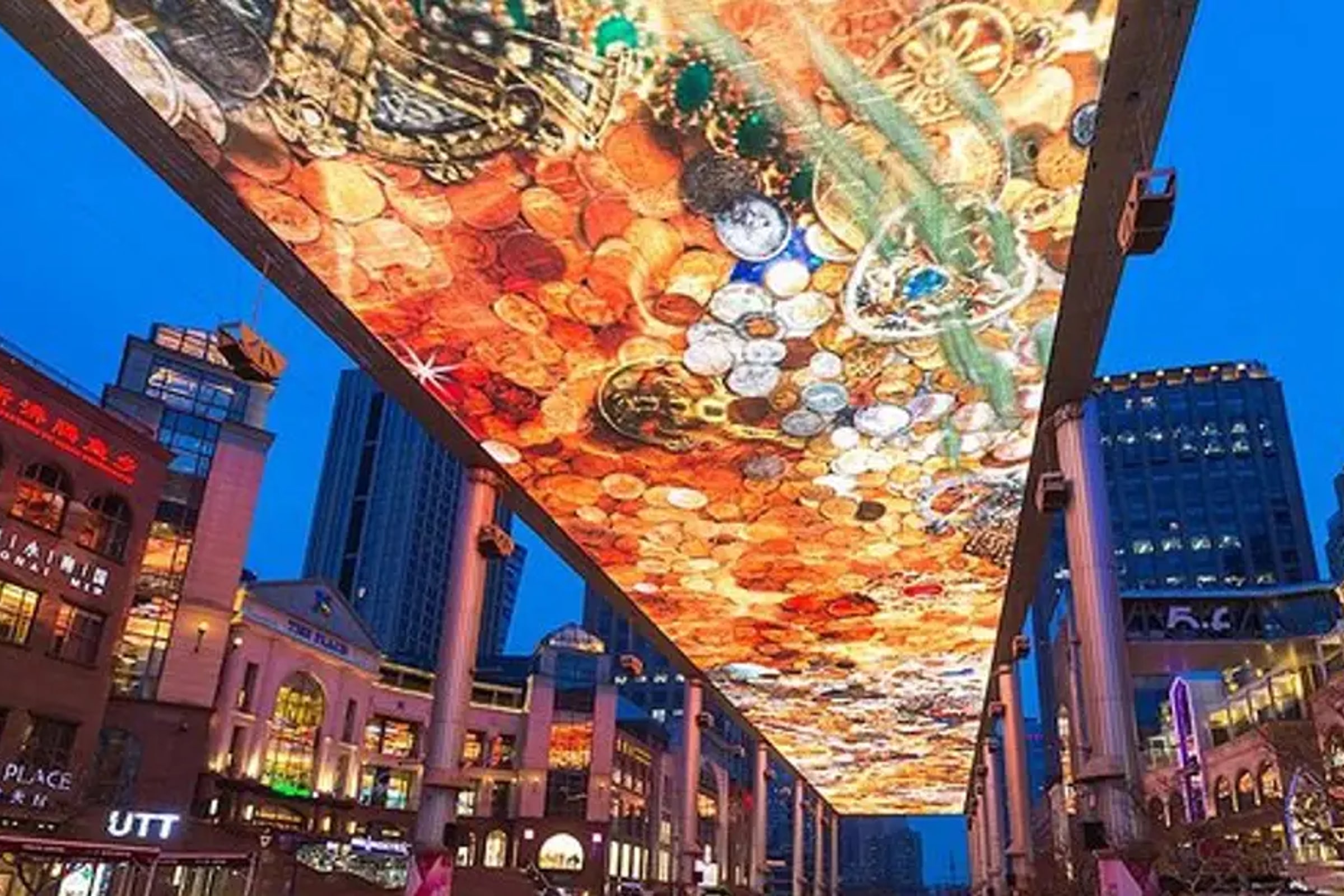 4-Hour Private Illuminated Beijing Tour with Authentic Chinese Dinner on Hutong Street